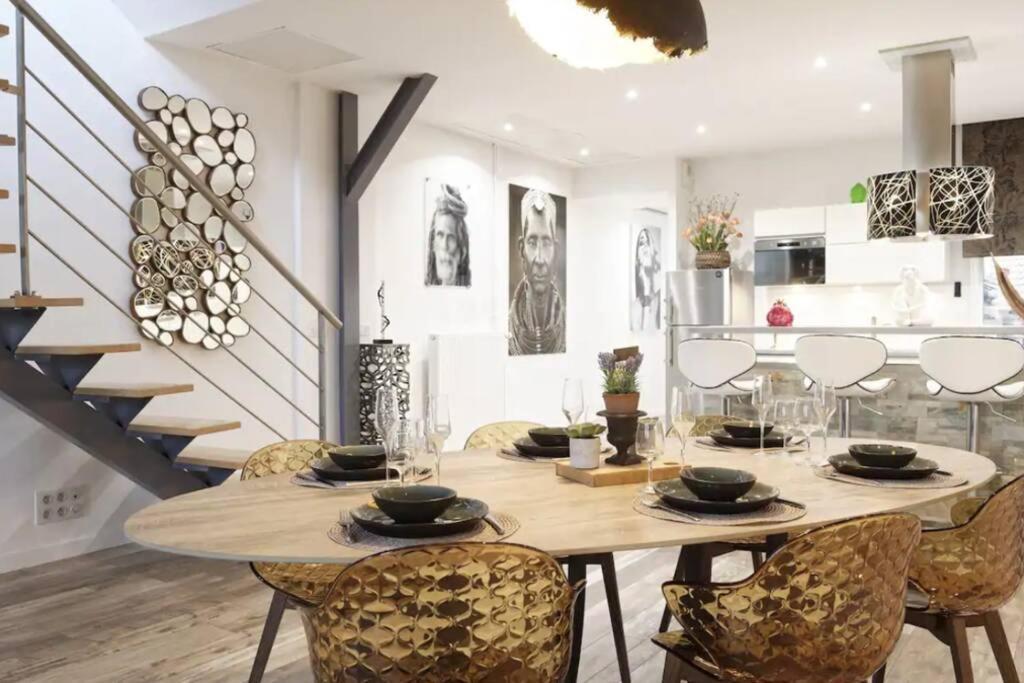 Reims Centre : Appartement Lumineux Et Atypique 46, Place D'Erlon Buitenkant foto