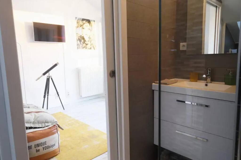 Reims Centre : Appartement Lumineux Et Atypique 46, Place D'Erlon Buitenkant foto