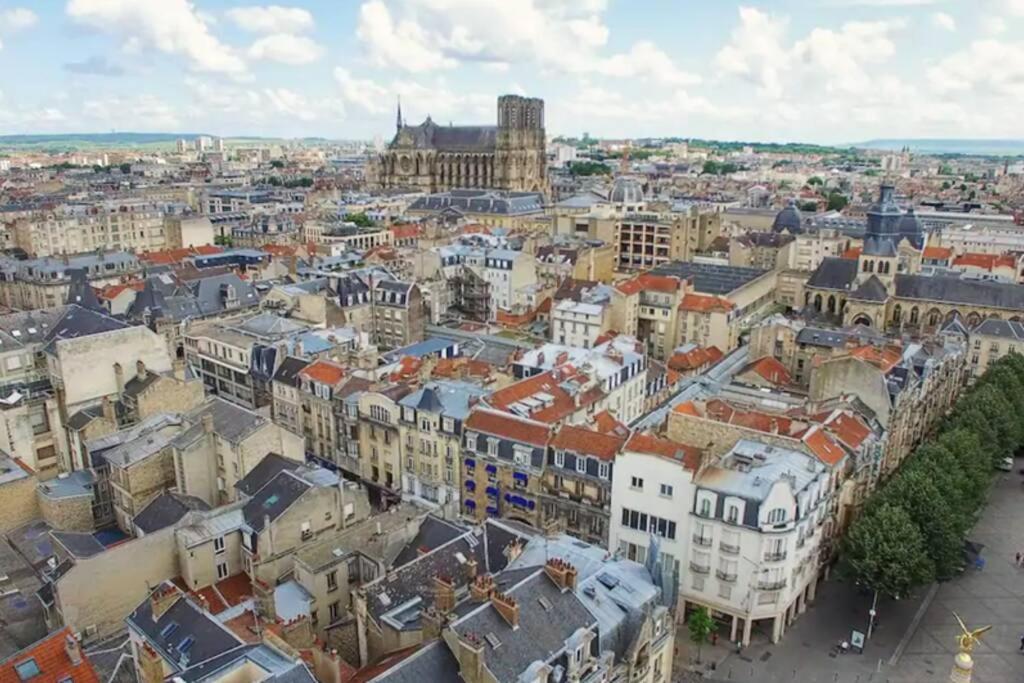 Reims Centre : Appartement Lumineux Et Atypique 46, Place D'Erlon Buitenkant foto